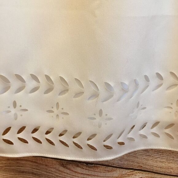 J CREW FACTORY SKIRT WITH LASER CUT ACCENT - Picture 4 of 7